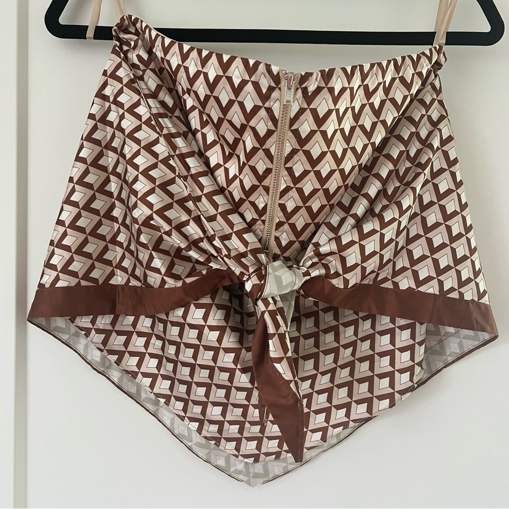Seven Wonders Milani Chocolate Geo Satin Pant & Scarf Top Set- Large (US 8) - Picture 9 of 11